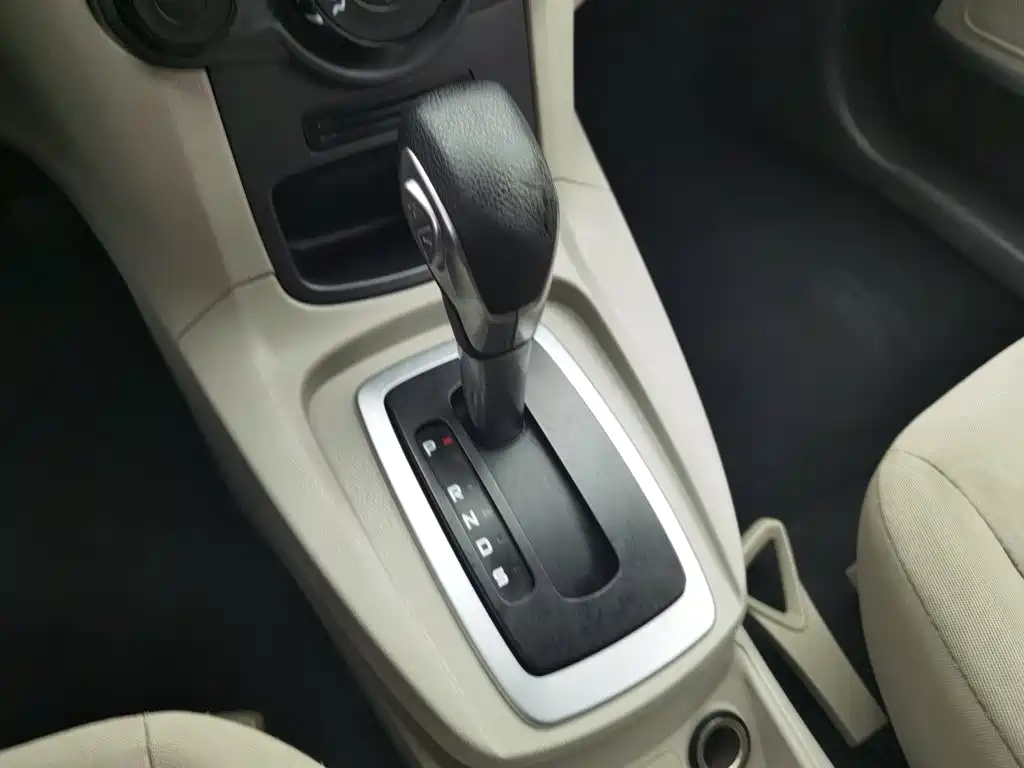 Ford Fiesta — миниатюра 13