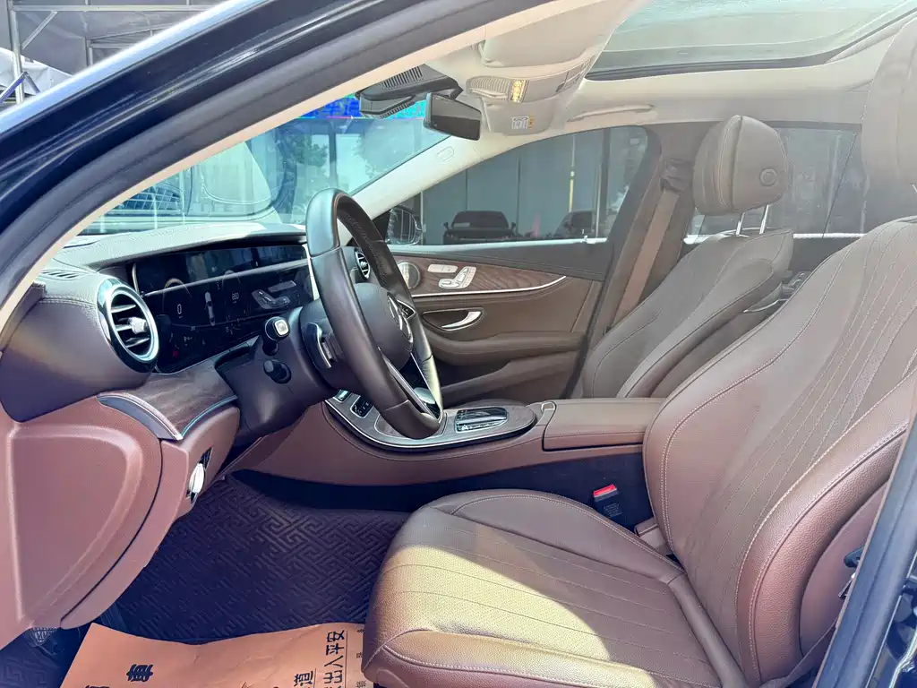 MERCEDES-BENZ E CLASS