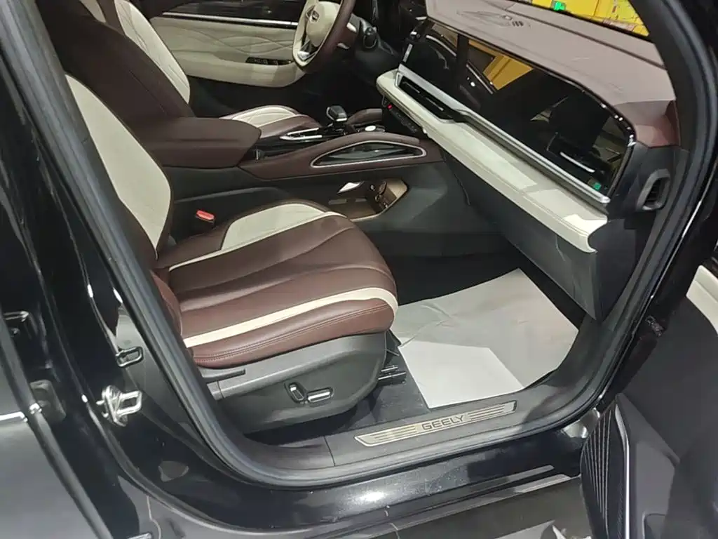 Geely Xingyue L — миниатюра 25