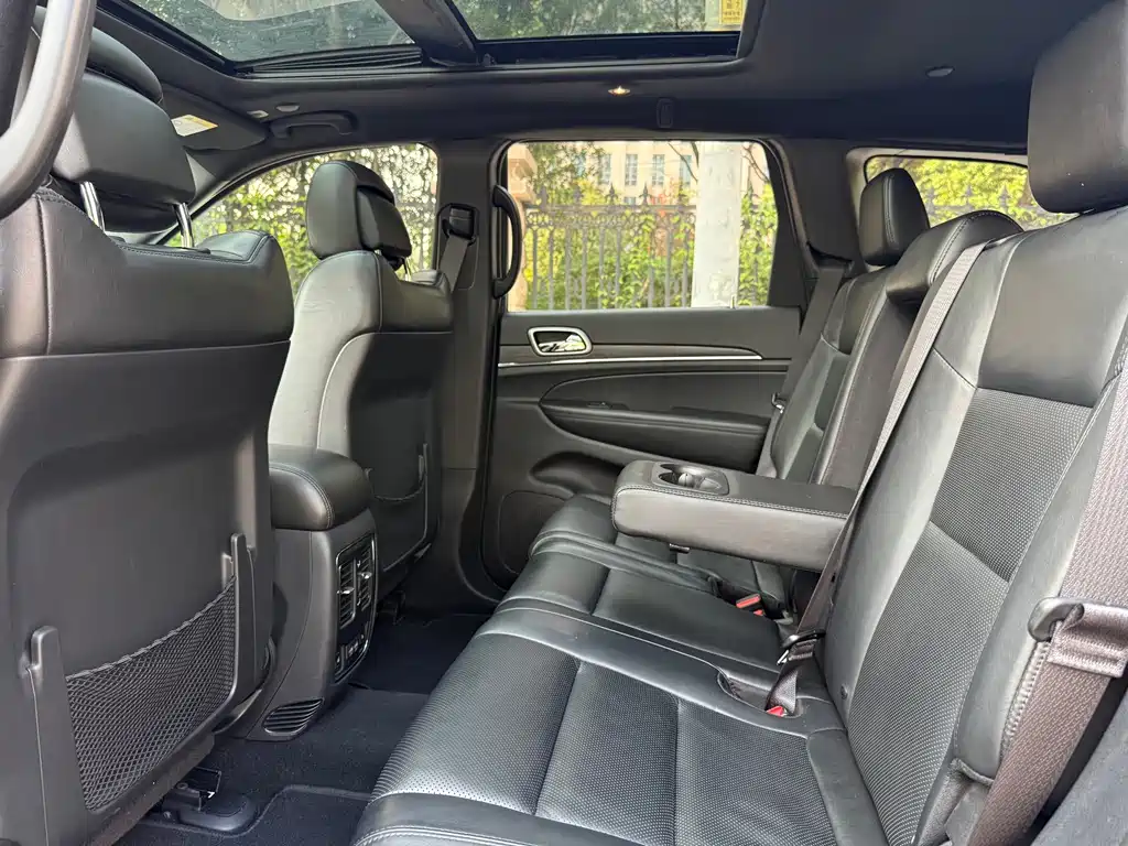 Jeep Grand Cherokee (Import) 3.0L Elite Navigation Edition, фото 16