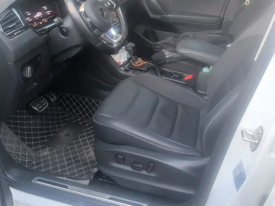 Volkswagen Tiguan L — миниатюра 9
