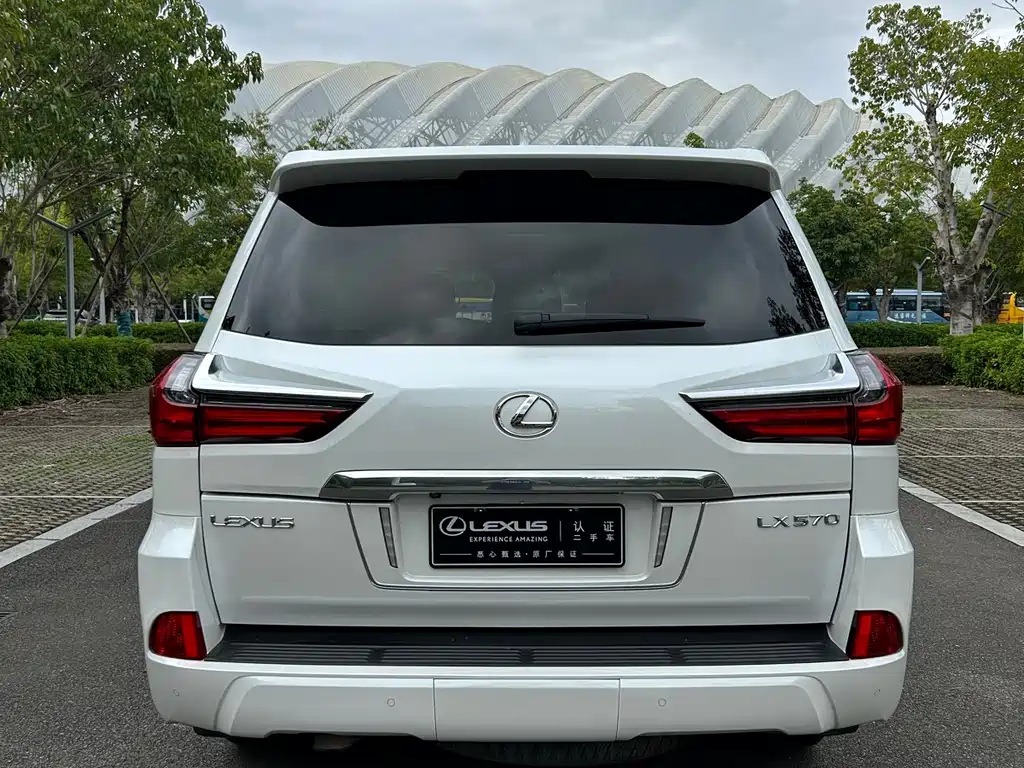 Lexus LX 2017 570 Luxury