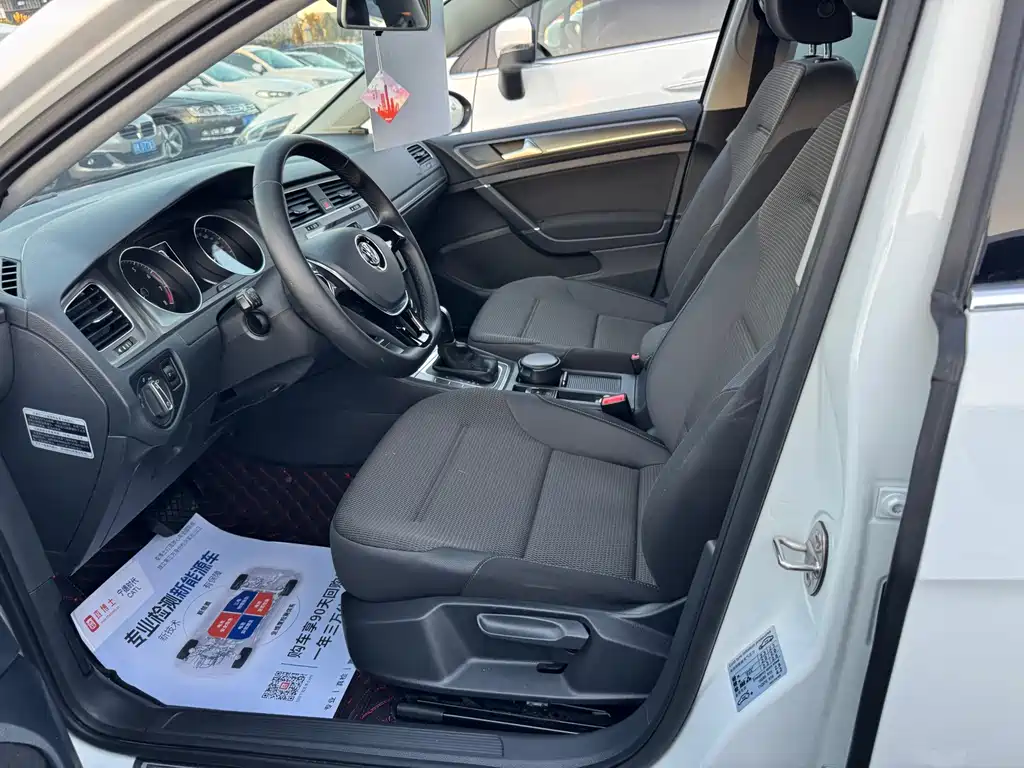 Volkswagen Golf — миниатюра 3