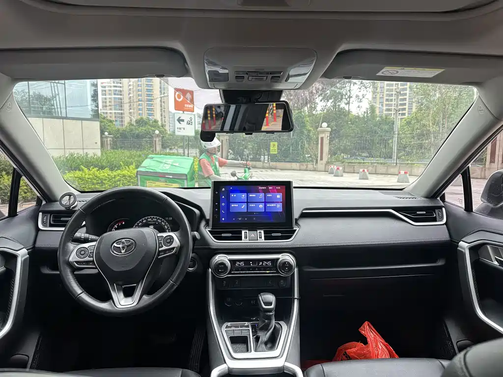 Toyota RAV4 2022 2.0L CVT Plus