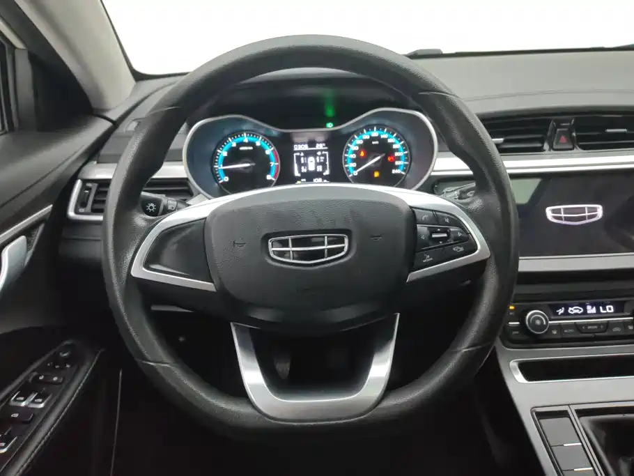 Geely Emgrand — миниатюра 15