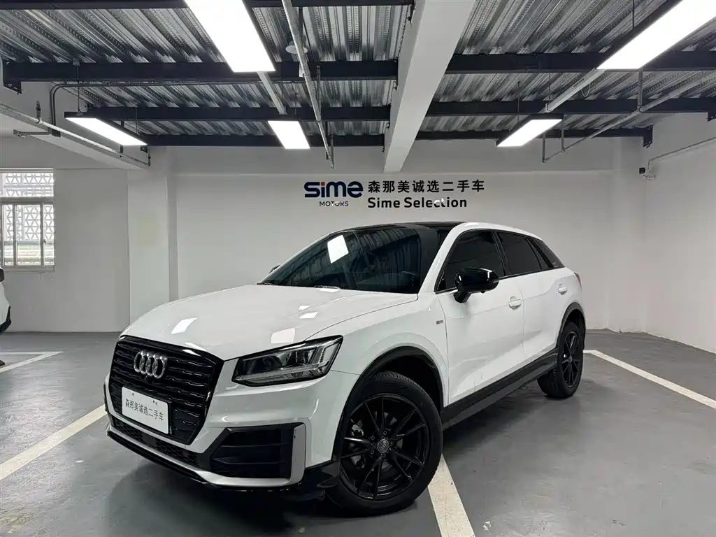 AUDI  Q2L