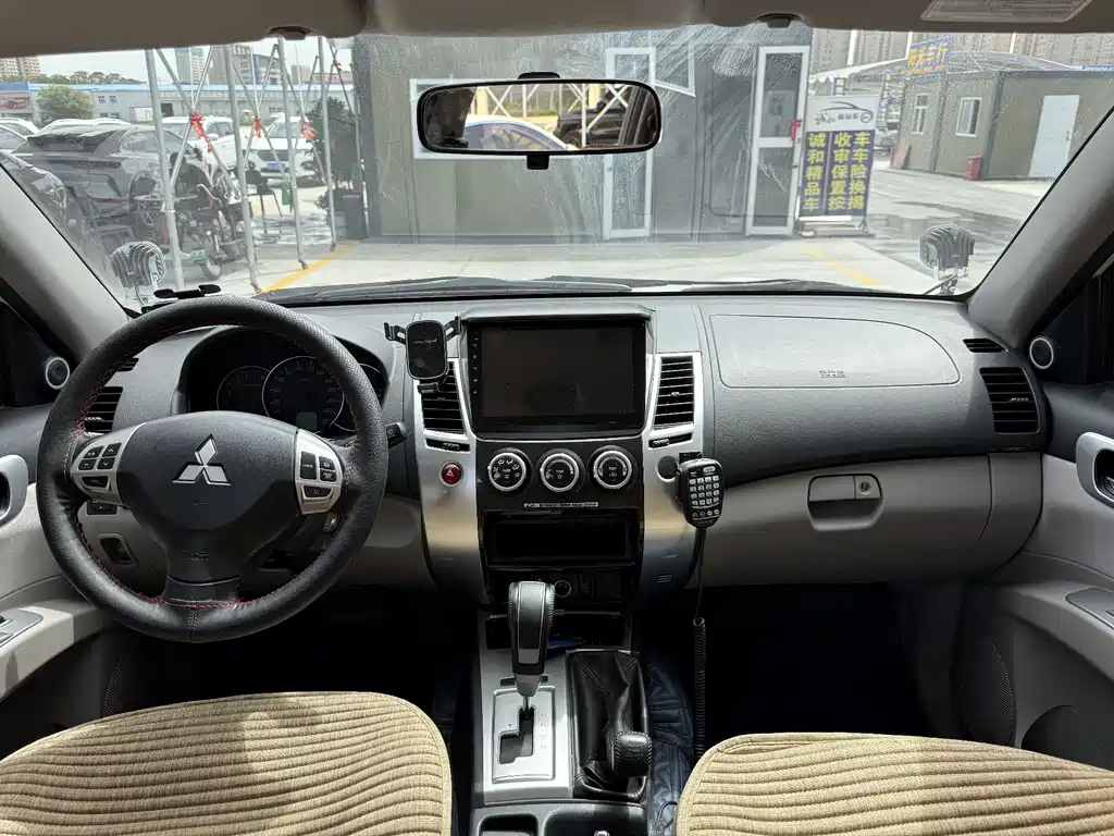 MITSUBISHI PAJERO JINCHANG
