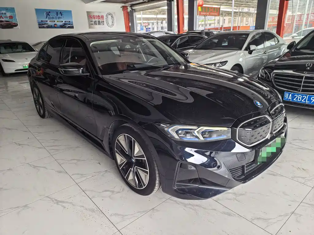 BMW i3 2023 eDrive 40 L Sport