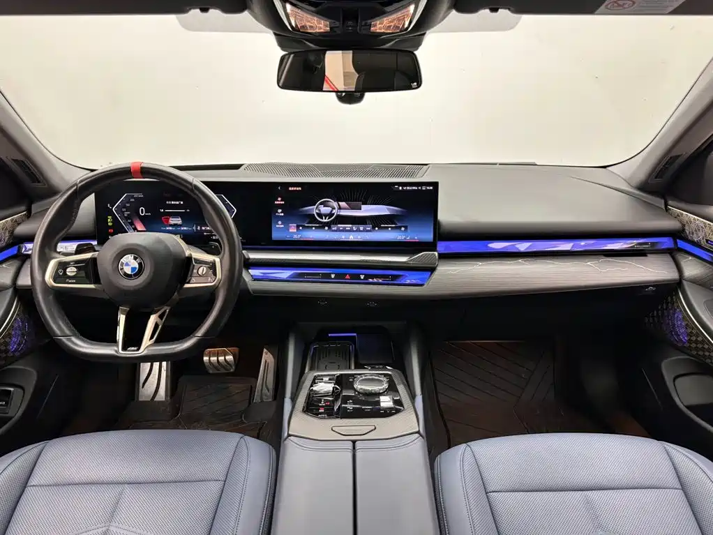 BMW 5 Series — миниатюра 10