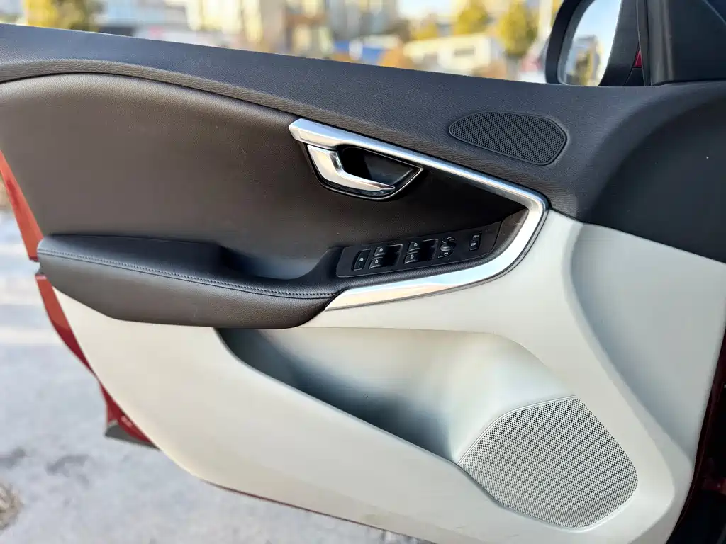 Volvo V40 1.6T Smart Leisure Edition, фото 27