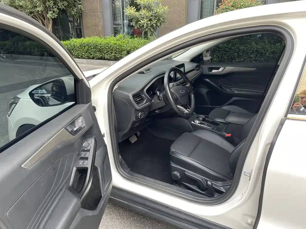 Ford Focus — миниатюра 9