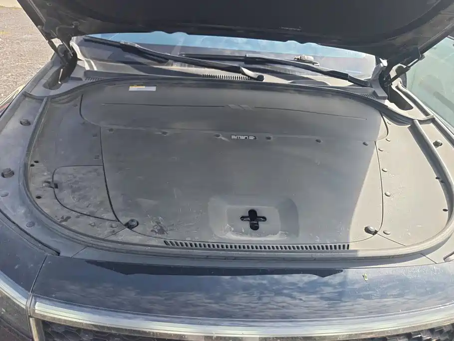 Li Auto Li ONE — миниатюра 10