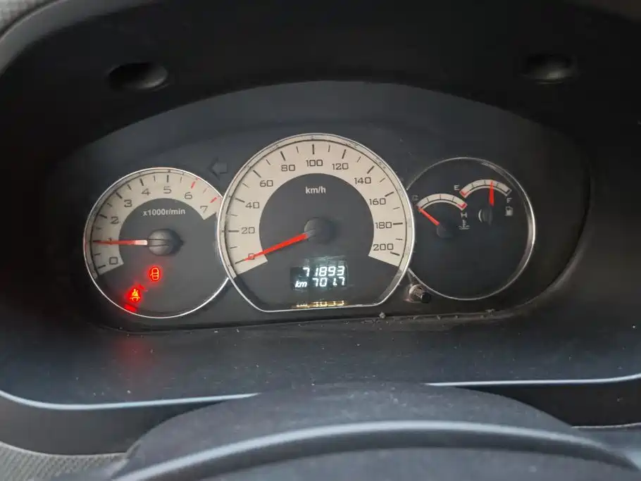 Wuling Hongguang — миниатюра 14