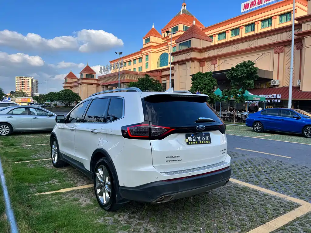 Ford Edge 2015 2.0T GTDi