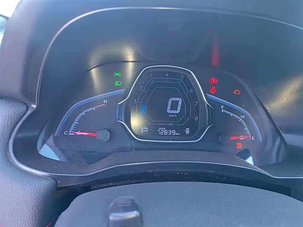 Luxgen U5 SUV — миниатюра 12