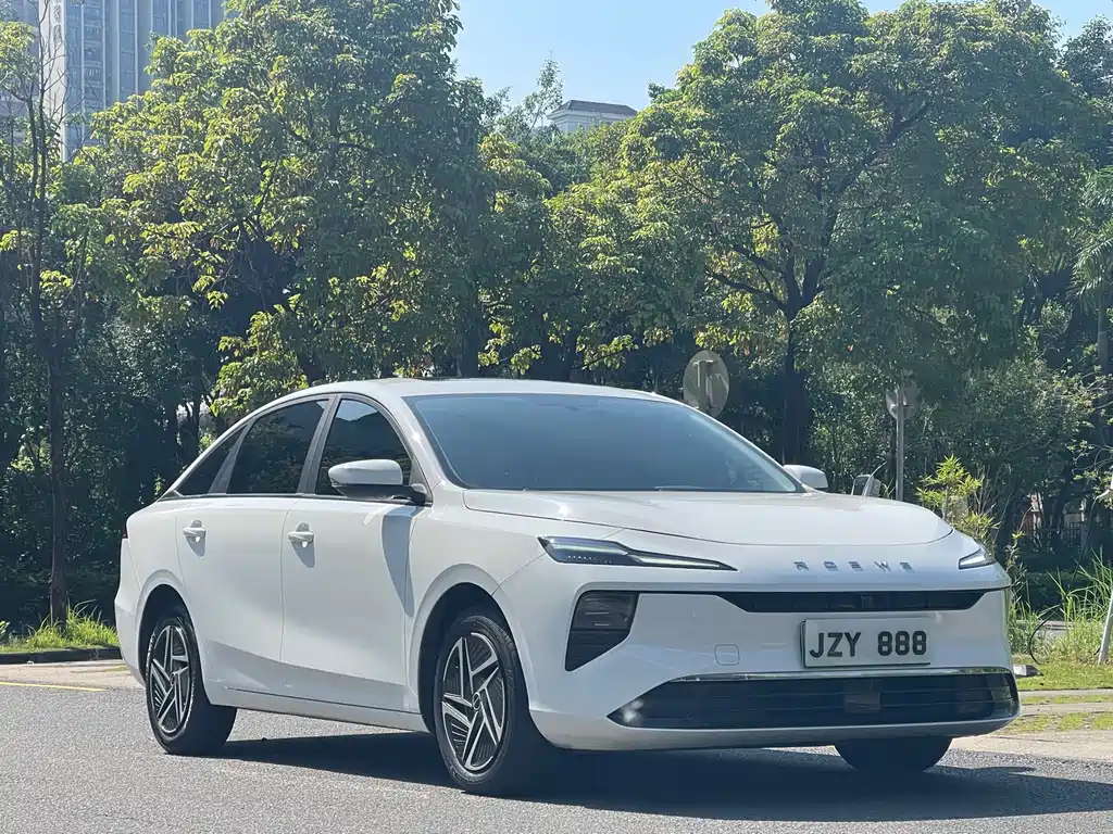 Roewe Young Wai D6 — миниатюра 3