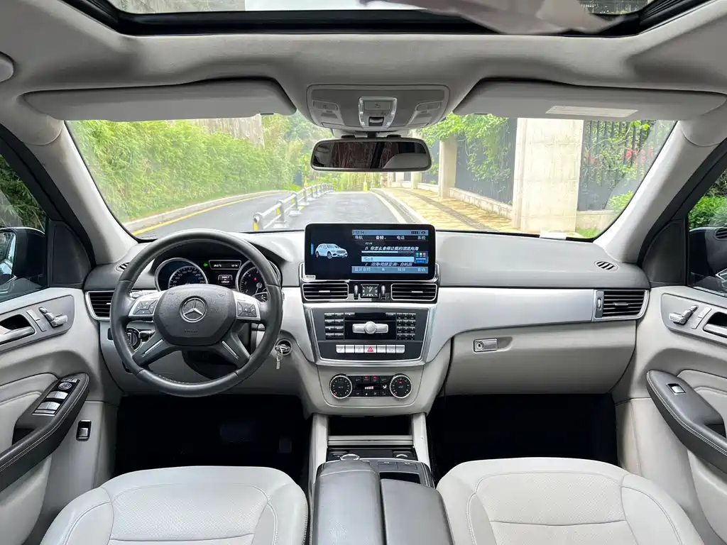 Mercedes-Benz M 2012 ML 300