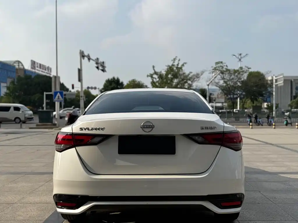 Nissan Sylphy — миниатюра 9