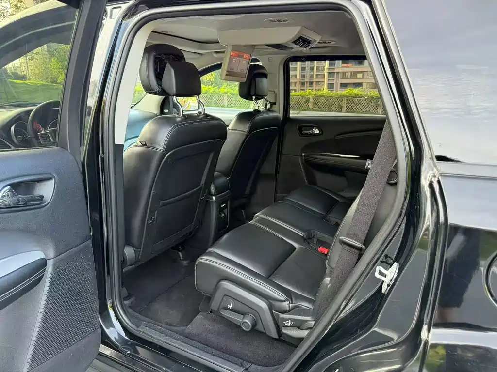 Dodge Journey — миниатюра 6