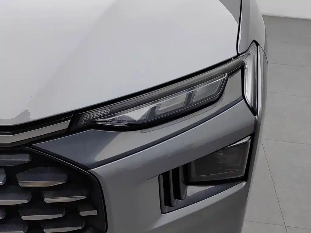 Ford Mondeo — миниатюра 7