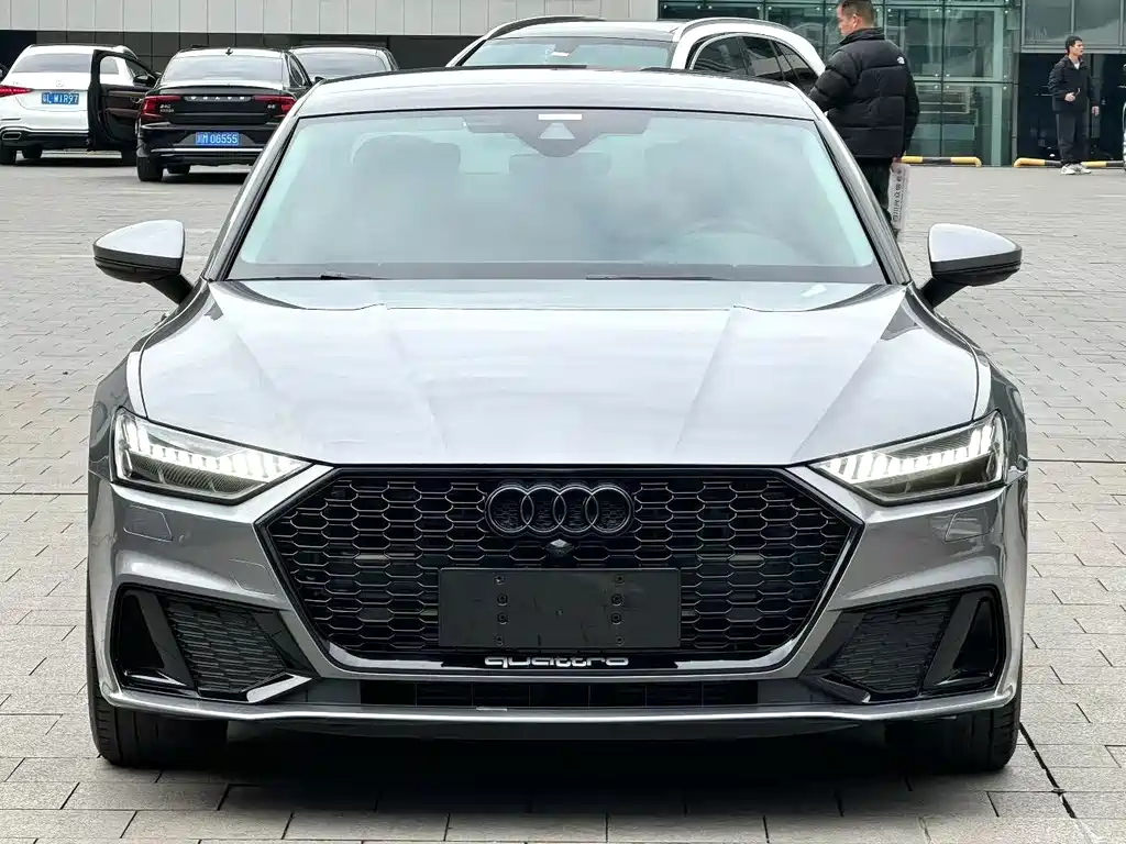 Audi A7L 2024 45TFSI quattro S-line