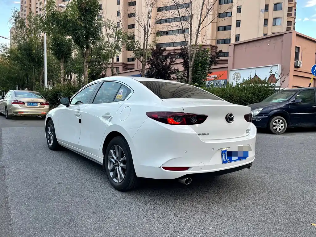 Mazda 3 Axela — миниатюра 4
