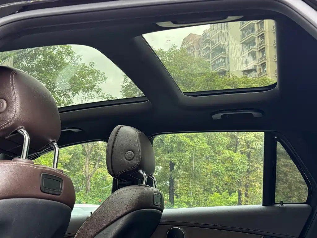 Mercedes-Benz GLC 2016 GLC 300 4MATIC Luxury