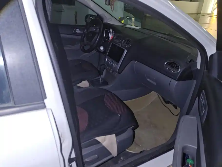 Ford Focus — миниатюра 8