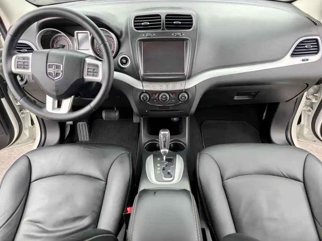 Dodge Journey — миниатюра 6
