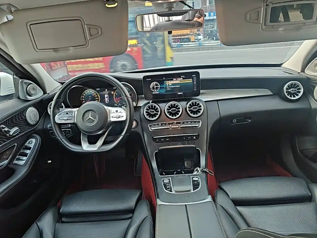 Mercedes-Benz C-Class — миниатюра 10