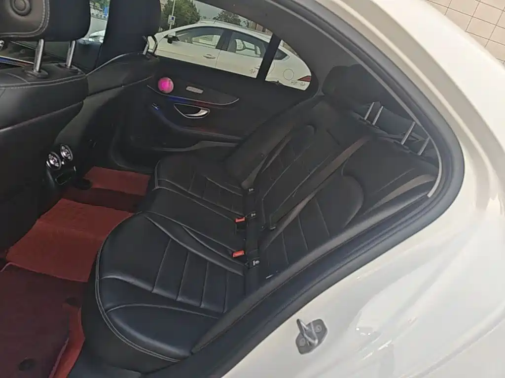Mercedes-Benz C-Class — миниатюра 17