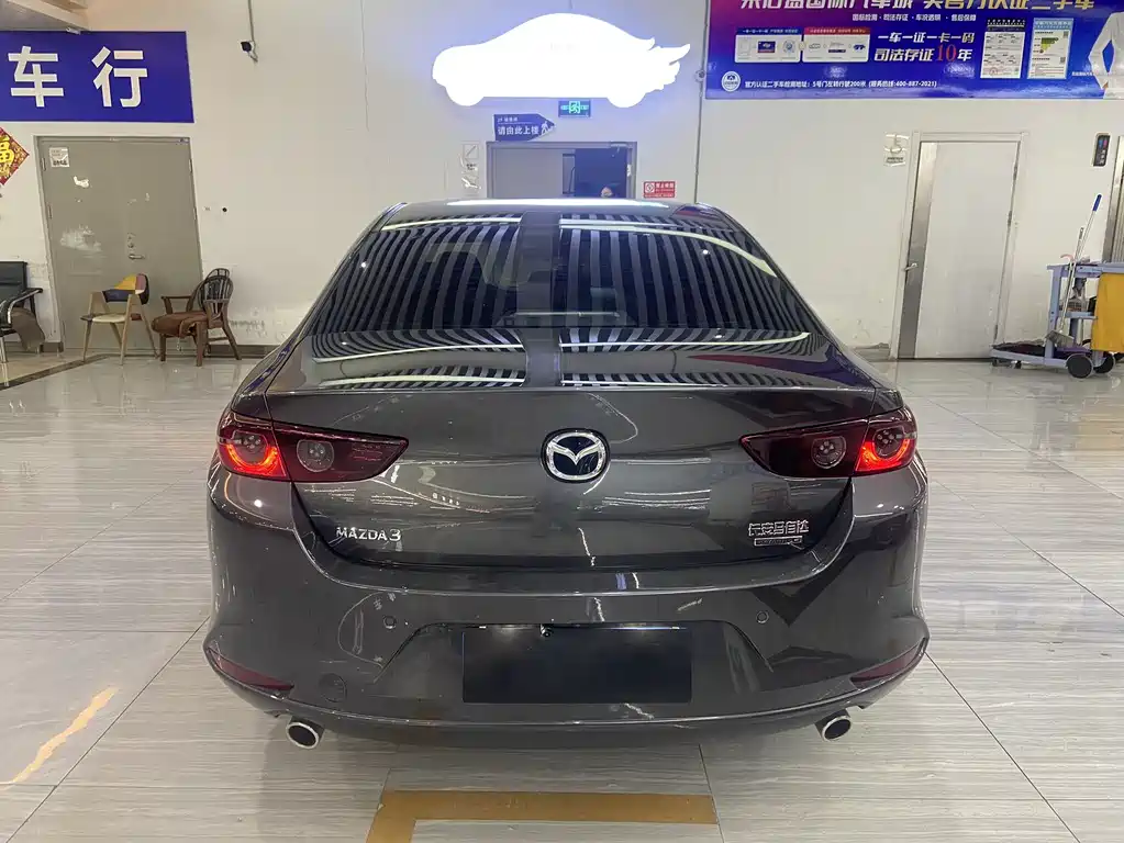 Mazda Mazda3 3 2021 2.0L AT