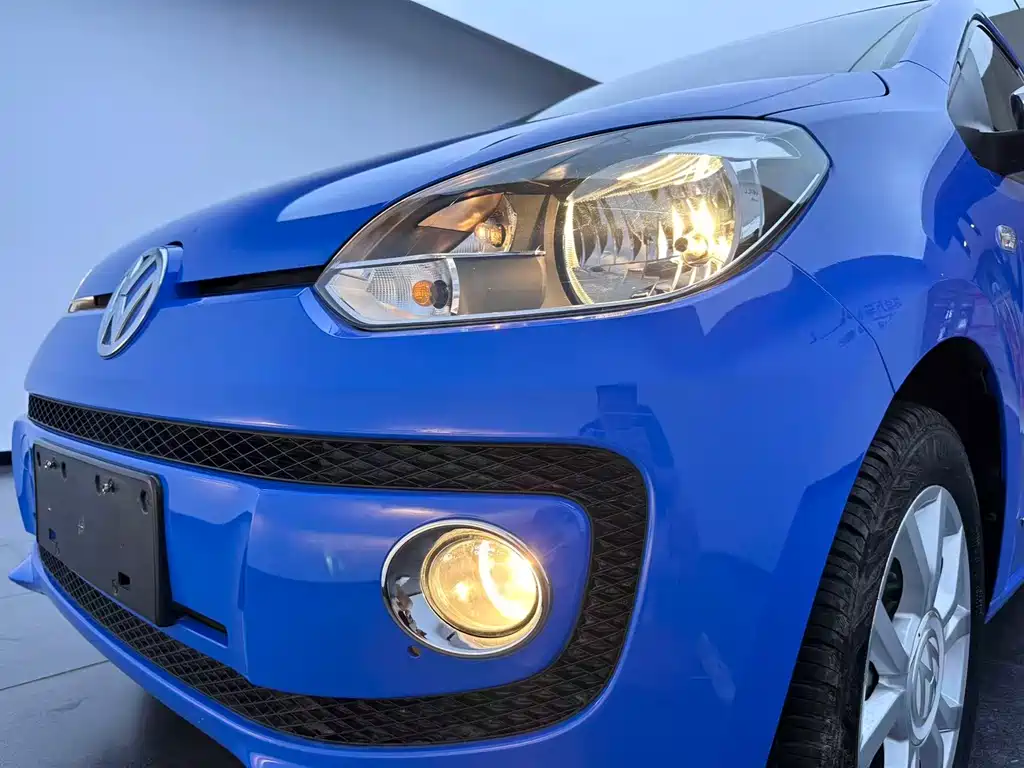 Volkswagen up! — миниатюра 24