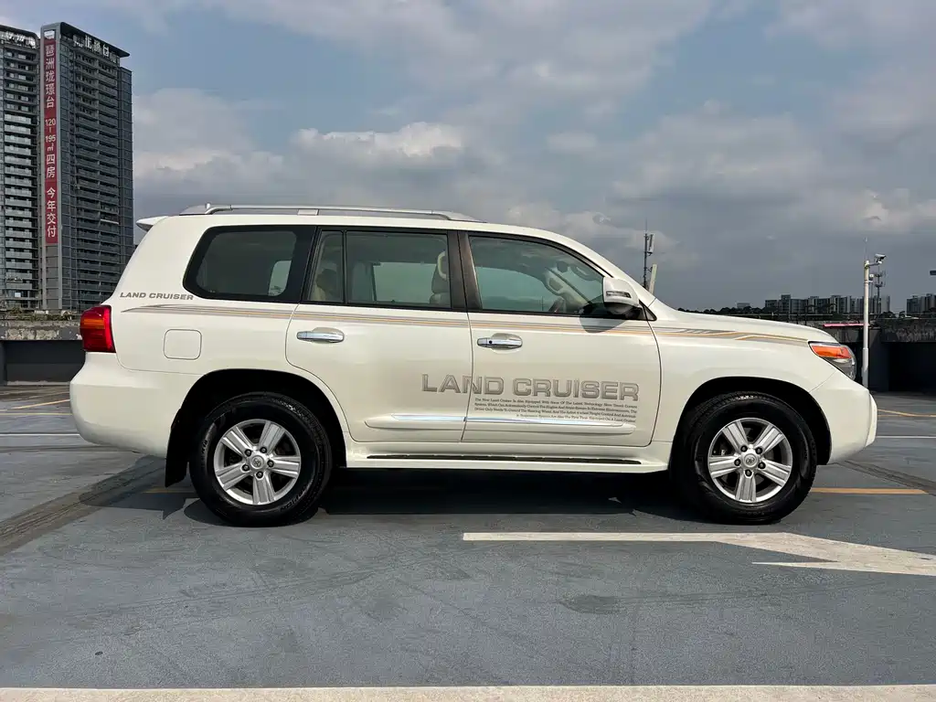 Toyota Land Cruiser 2015 4.6L V8