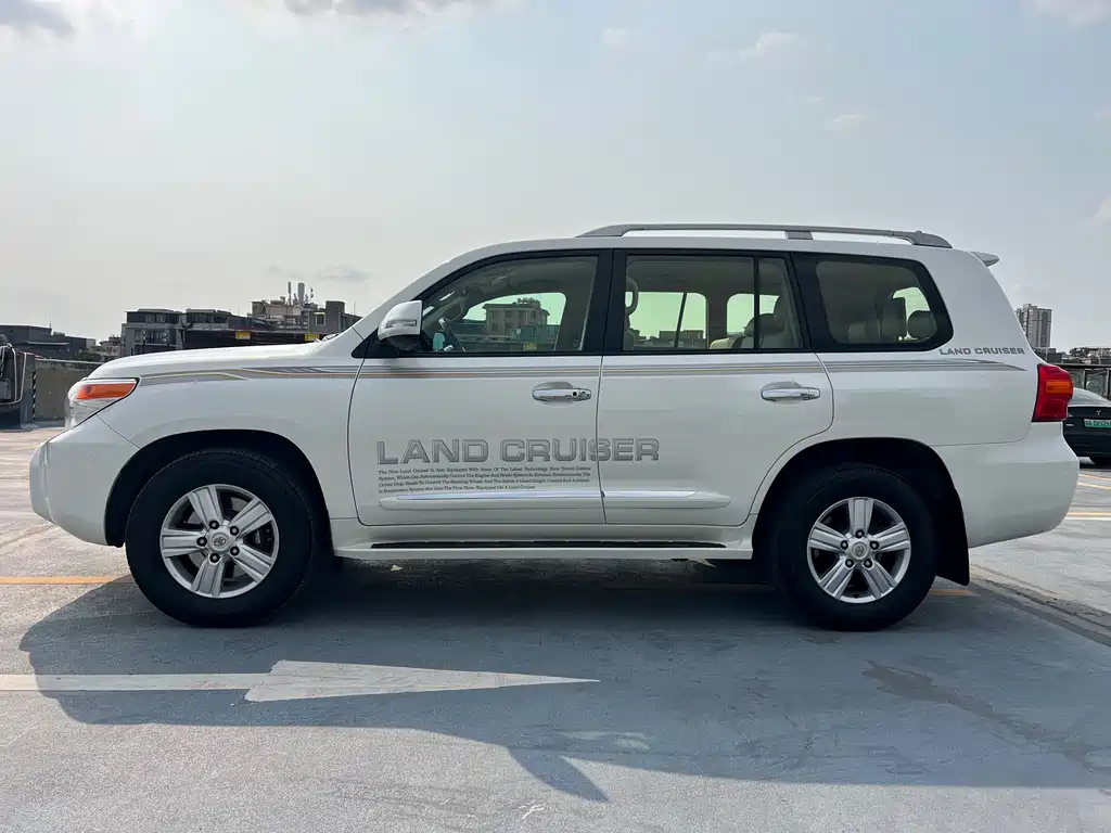 Toyota Land Cruiser 2015 4.6L V8