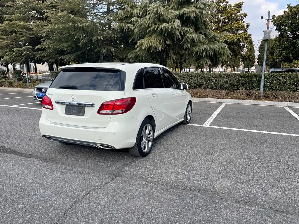 MERCEDES-BENZ B CLASS