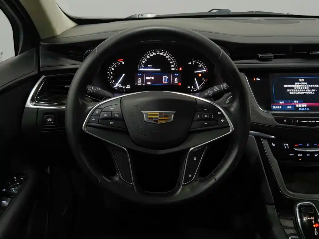 Cadillac XT5 — миниатюра 11