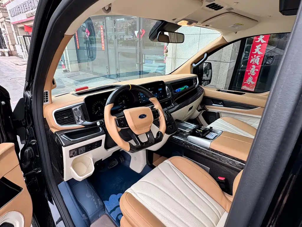 Ford Transit 2023 2.0T AT 5/6 мест