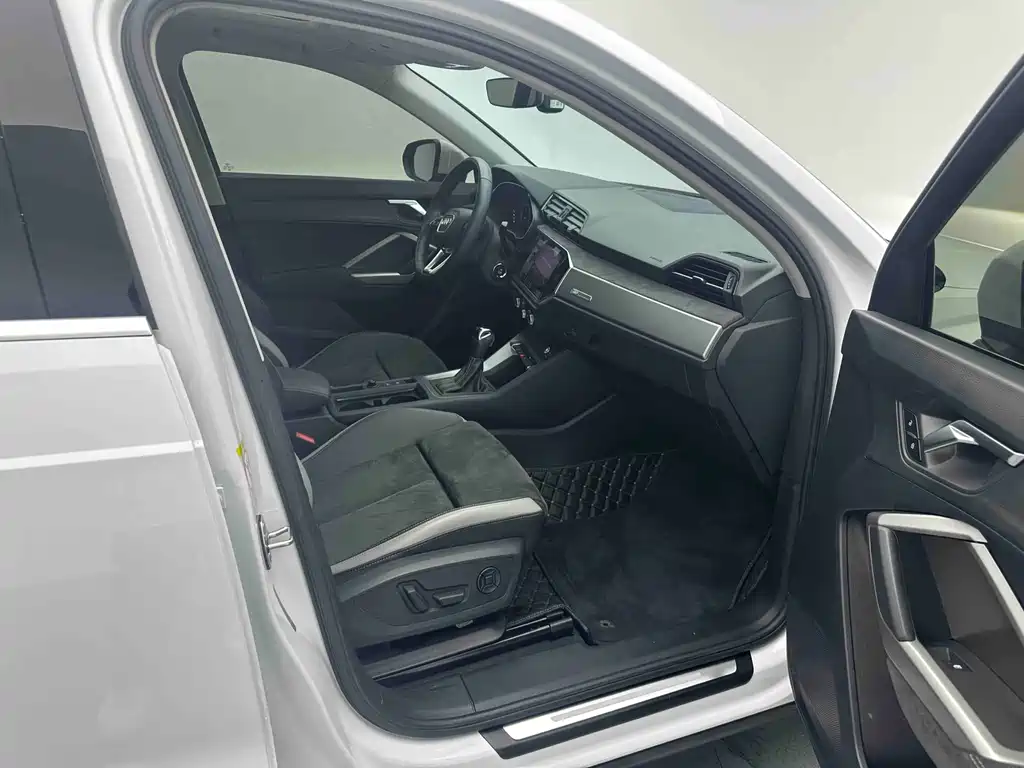 Audi Q3 2022 35 TFSI
