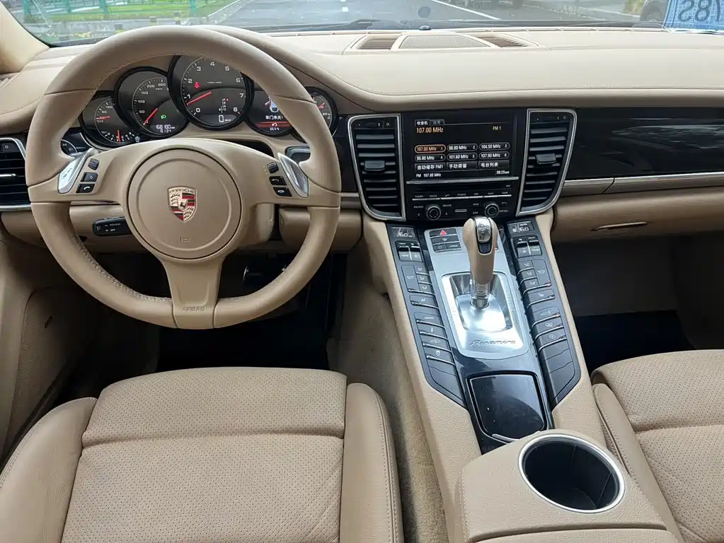 Porsche Panamera 2013 Panamera Platinum Edition 3.6L
