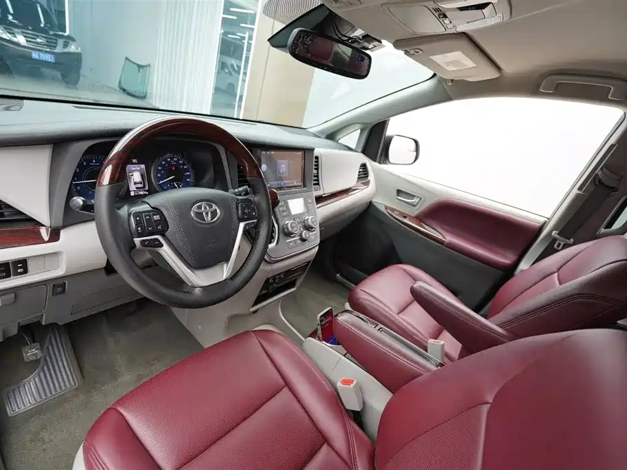 Toyota Sienna 2018 3.5L