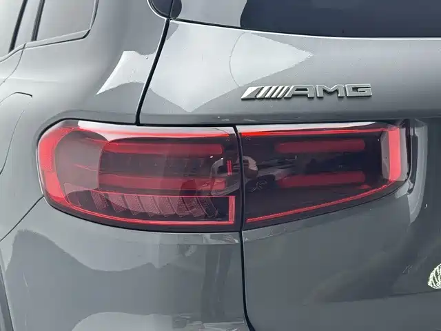 Mercedes-Benz GLB AMG — миниатюра 18