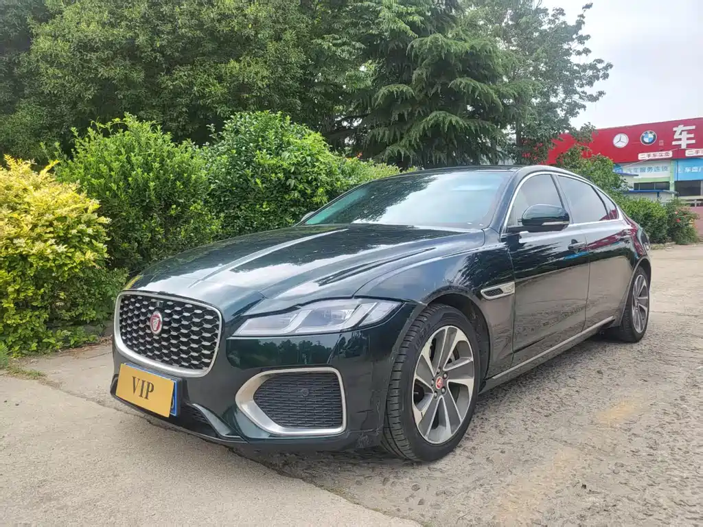 Купить Jaguar XFL