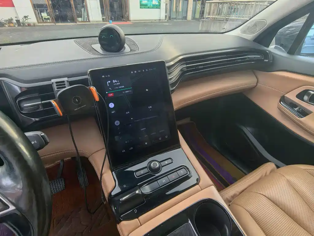 NIO ES8 — миниатюра 13