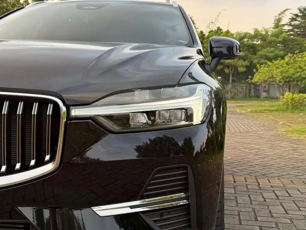 VOLVO XC60 PLUG IN HYBRID