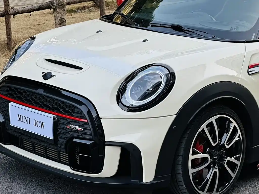 MINI JCW