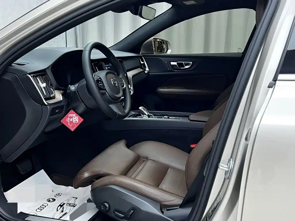 Volvo S60 — миниатюра 4