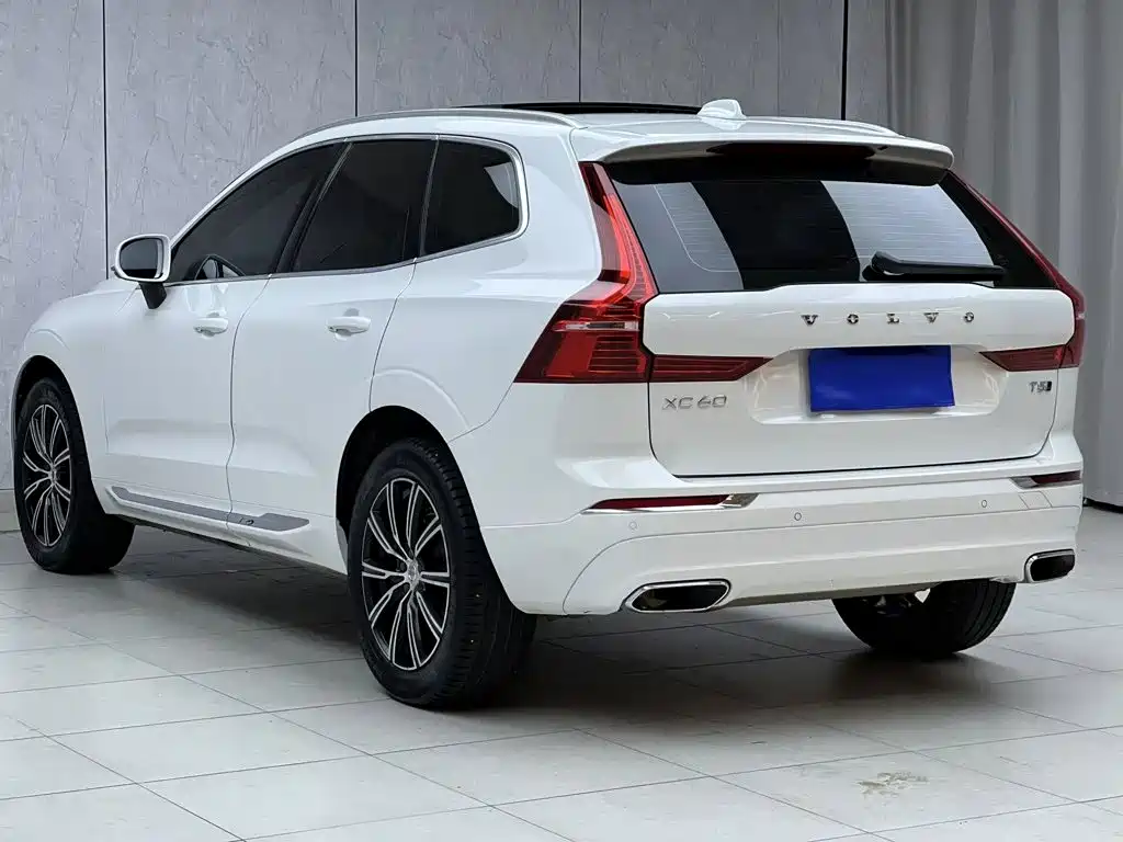 Volvo XC60 — миниатюра 11