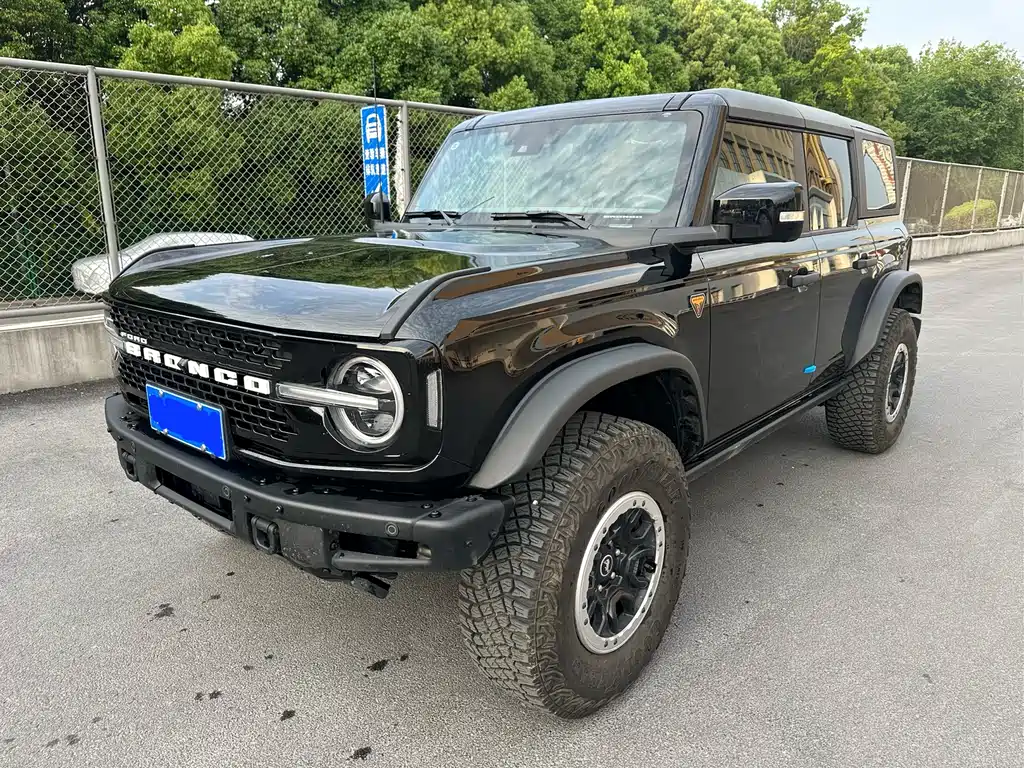 Ford Bronco 2024