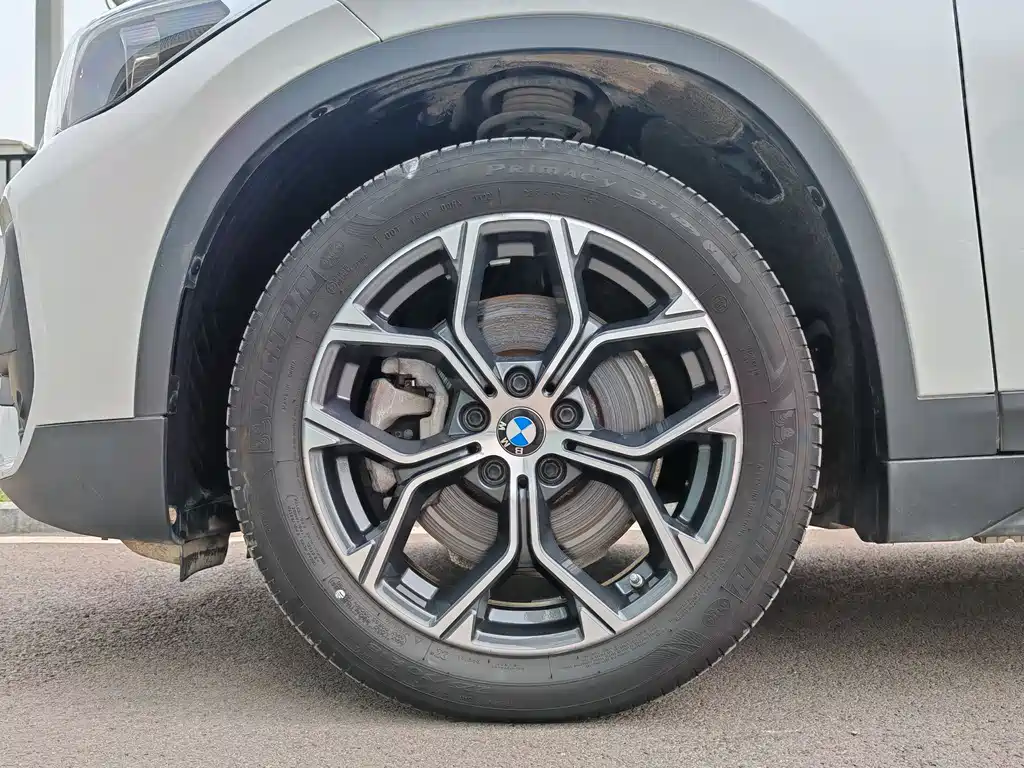 BMW X1 2022 sDrive25Li Lead
